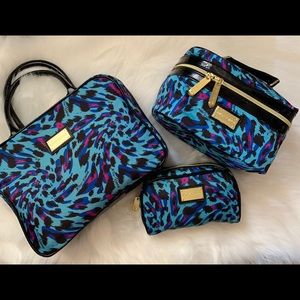 ♥️OFFER? 3 piece Betsey Johnson Travel Bags